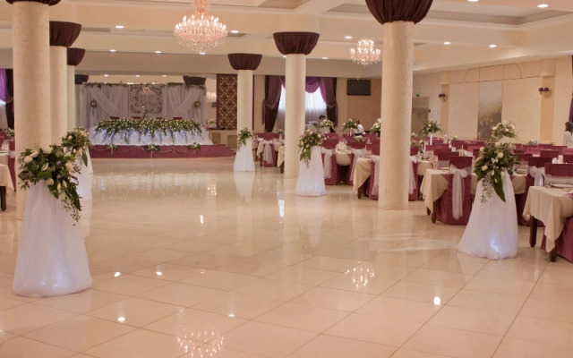 Отель Милана