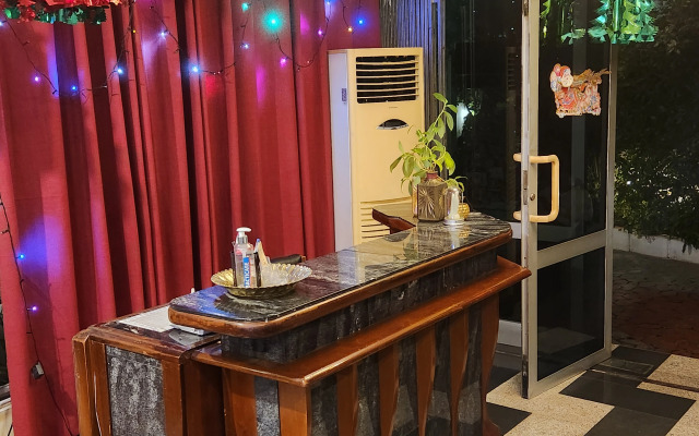 Alexander Plaza Ltd Hotel