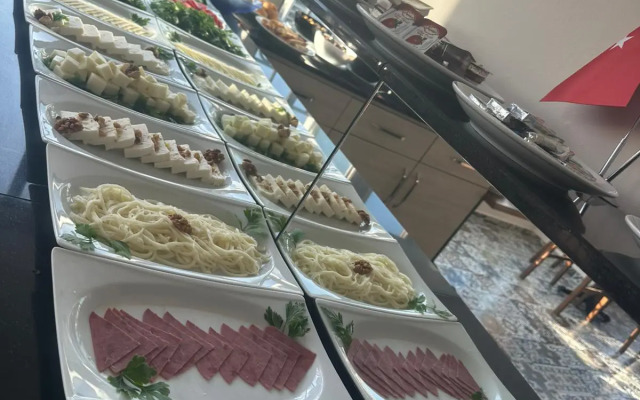 Pera Arya Hotel
