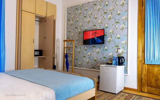 Sanapiro Hotel