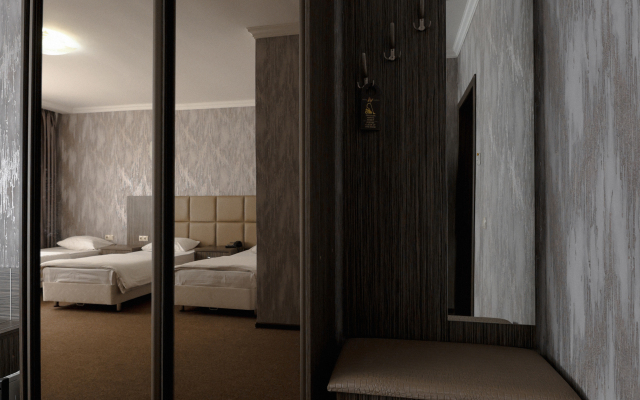 Marton Oka Hotel