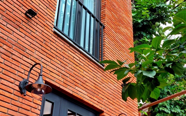 Falcon Boutique Hotel