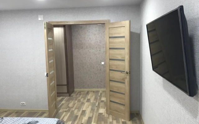2kh-Komnatnaya S Khoroshim Remontom Flat