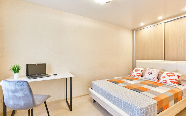 Komfortnye Dvukhkomnatnye V Samom Tsentre Goroda Apartments