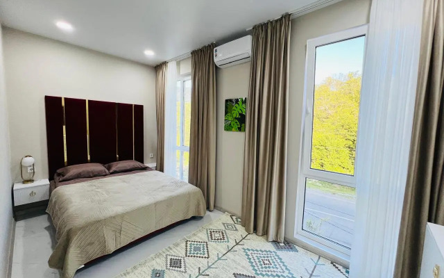 S Otdelnoy Spalney  S Dizaynerskim Remontom Apartments