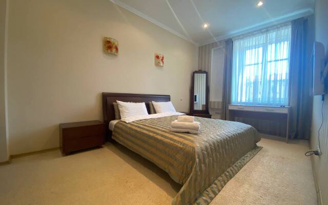 Апартаменты 3-комнатные HomeApart пр-т Независимости, 13