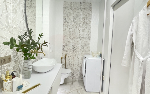 Vyshe Vsekh Flat