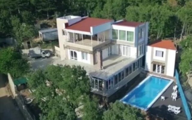 Tango Guest house