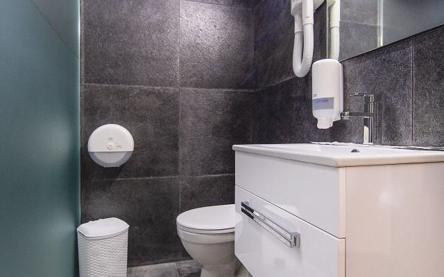 Aleks Na Zhukovskogo Hotel