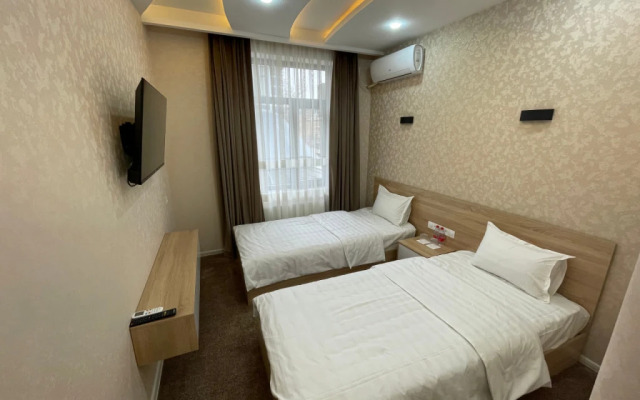 Chinor Hotel
