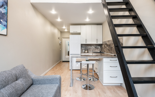 1-Komnatnaya Kvartira 38M² Na 1/3 Etazhe Flat