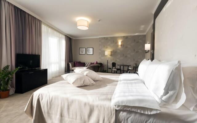 Constantine the Great Hotel
