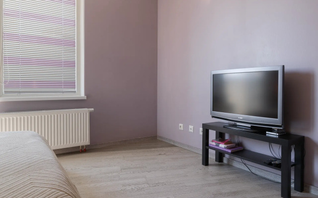 Квартира Лиловая студия на набережной Обводного канала