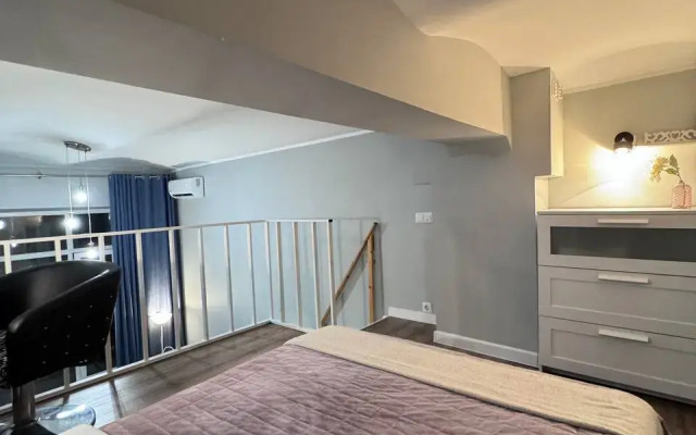 Dvukhurovnevye apartamenty Cozy Lair  u metro Baumanskaya Apartments