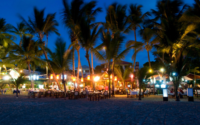 The Palm Beach Luxury Condo Apart-Hotel