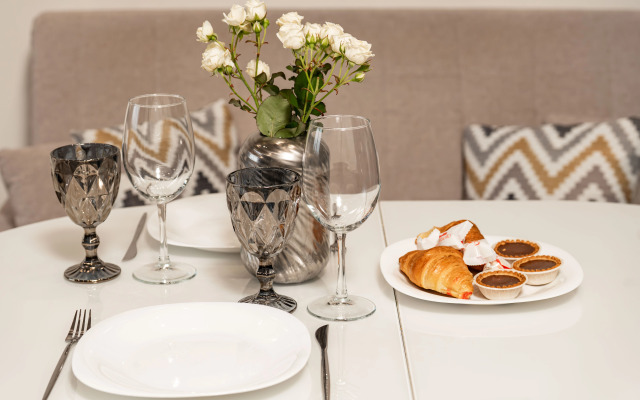 Апартаменты SKY INN Color Grey