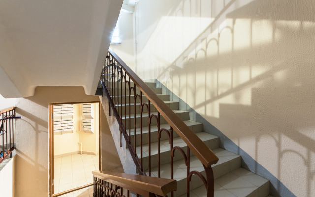 Na Grazhdanskoy 19 A Flat
