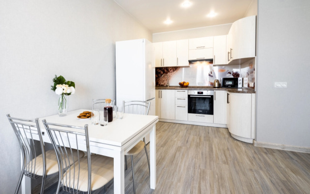 Апартаменты Комфортные двухкомнатные возле ТРЦ Планета 1