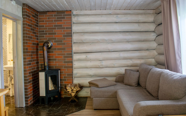 S Vykhodom V Les Guest House