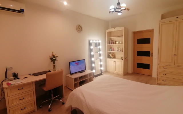 Апартаменты c двумя спальнями  на улице Мира