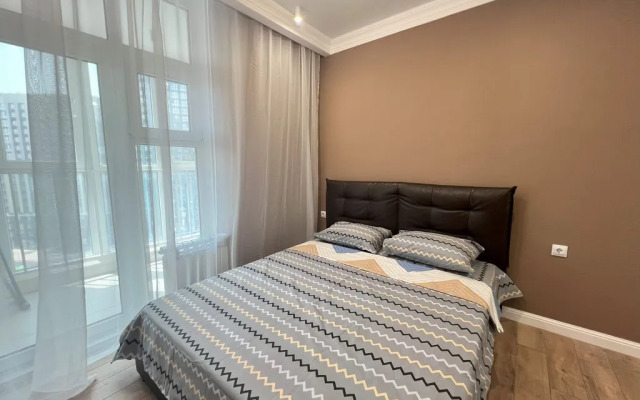 V Tsentre Goroda V Zhk Levoberezhye Flat