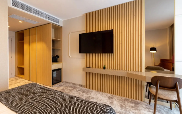 Lupa by Bueno Hotel
