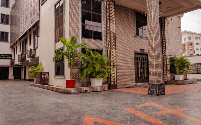247 Luxury Hotel