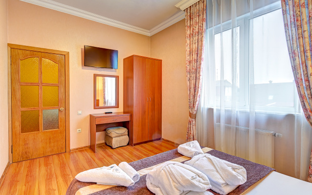 Lensis Guest House
