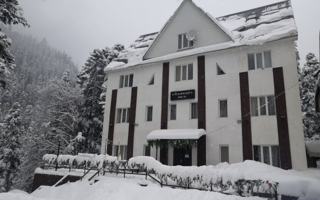 Alpenkhauz Hotel