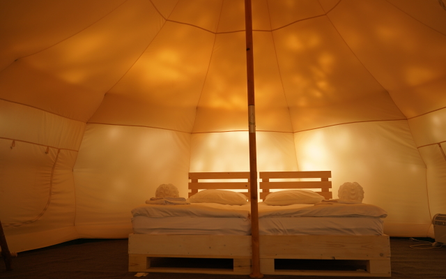 Molodost Glamping