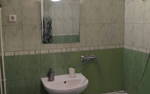 Na 2y ulitse Volodarskogo 176  Flat