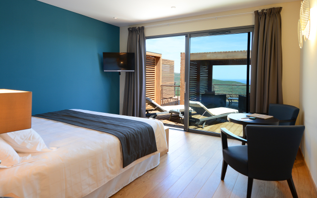 Le Tomino Hotel