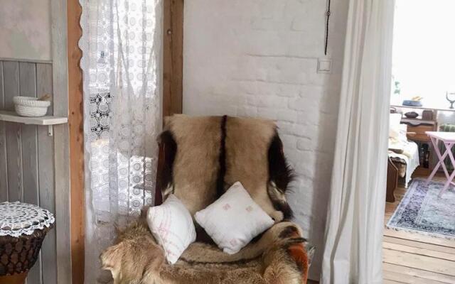 Апартаменты возле пляжа с красивым садом