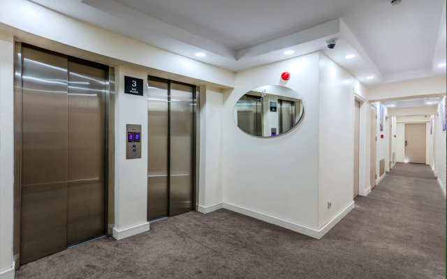 Roys Hotel & Suites Hotel