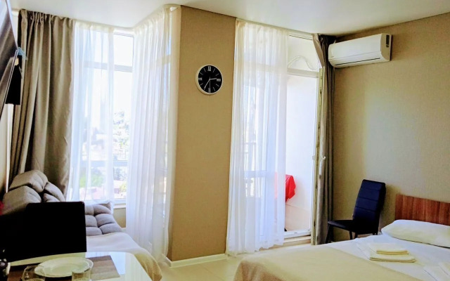 Prostornaya V 300 Metrakh Do Naberezhnoy Flat