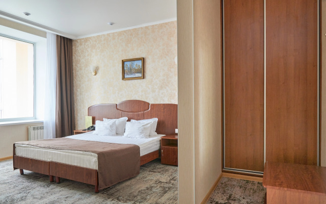 Almaz Hotel