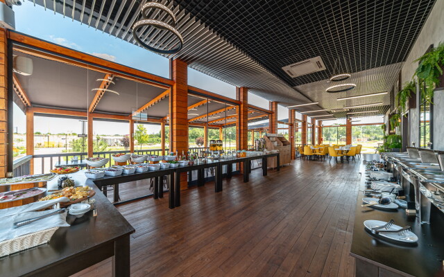 Rinn Rise Resort Hotel