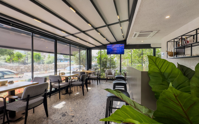 Leaf River Suites