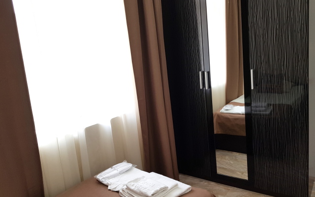 Plutus Hotel