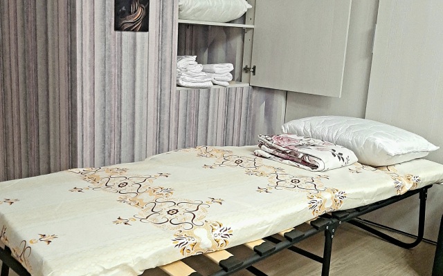 V Samom Tsentre S Kaminom Flat