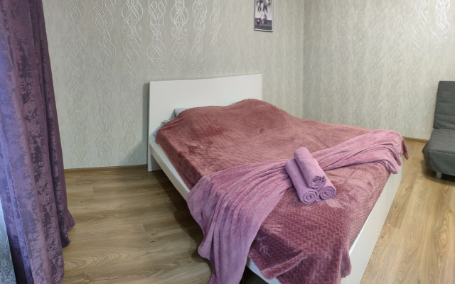 Na Industrialnoy 1B/3V Apartments