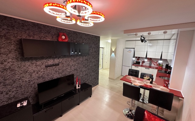 Stil'naya evro 3-h.kom.kvartira s dizajnerskim remontom v ZHK"Evropejskij" Flat