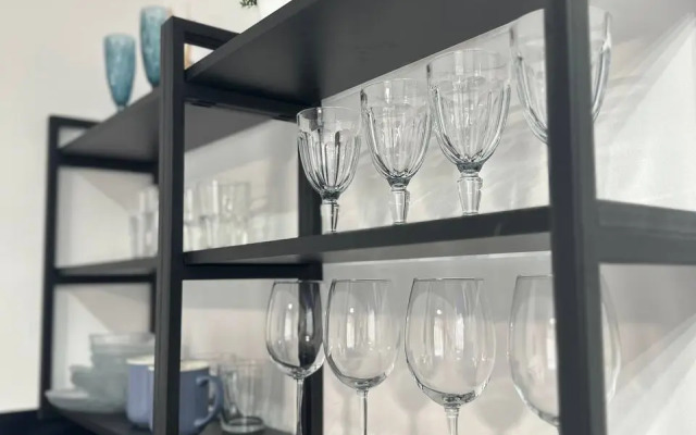 Апартаменты стильная студия у метро Большевиков