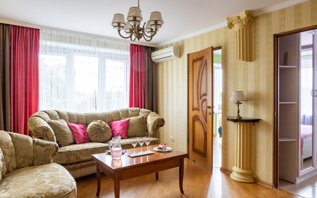 Апартаменты  4-комнатные в Амалиенау, Zoya-Apart