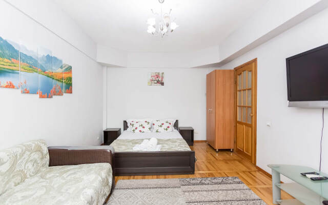 Na Prospekte Nazarbaeva Flat