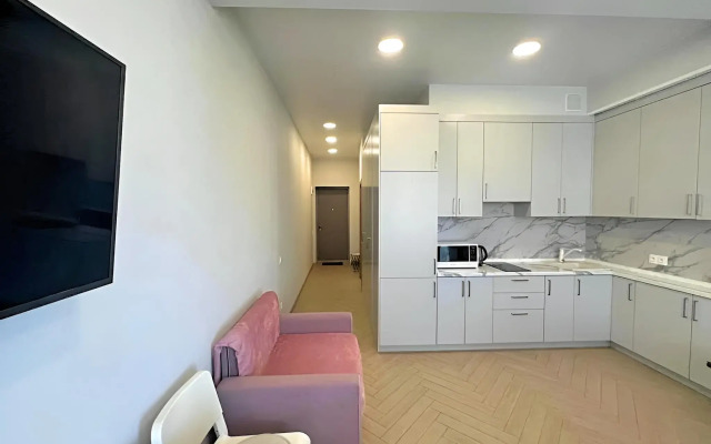 Apartamenty Uyutnaya 3kh Mestnaya Studiya S Balkonom Flat