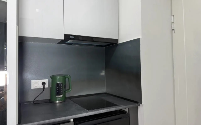 Stylish studio next to Malibu pk Apartments