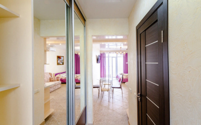 Mirazh Apartments 7