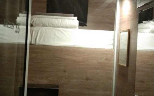 Hotel Shelterz Tri Vokzala