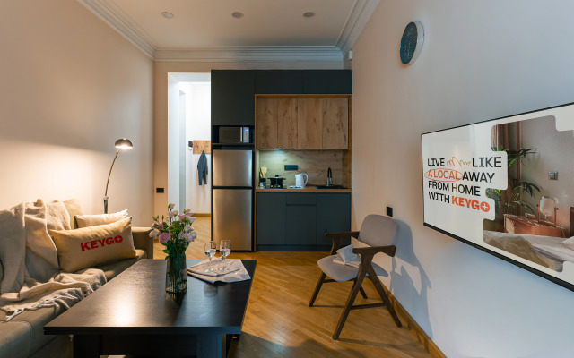 KeyGo #0103, 1 Bedroom, City Center Apartments
